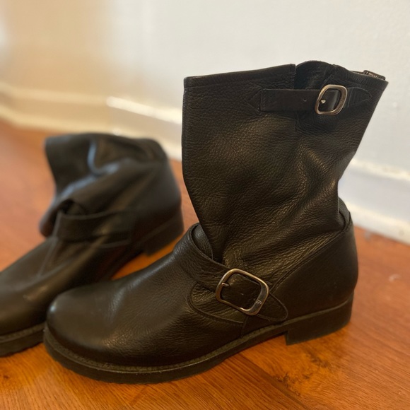 FRYE BOOTS - Picture 2 of 3